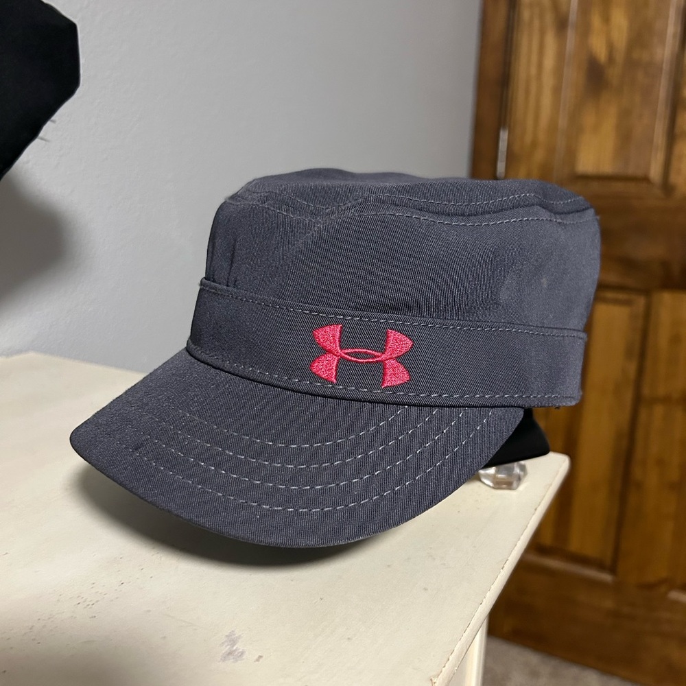 Under Armour Women’s Dark Gray Hat with Pink Emblem